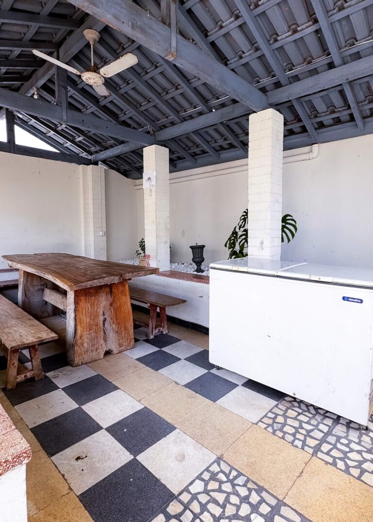 Área coberta externa