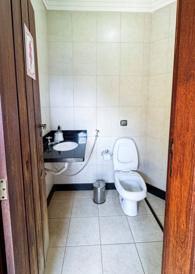 Banheiro Externo1