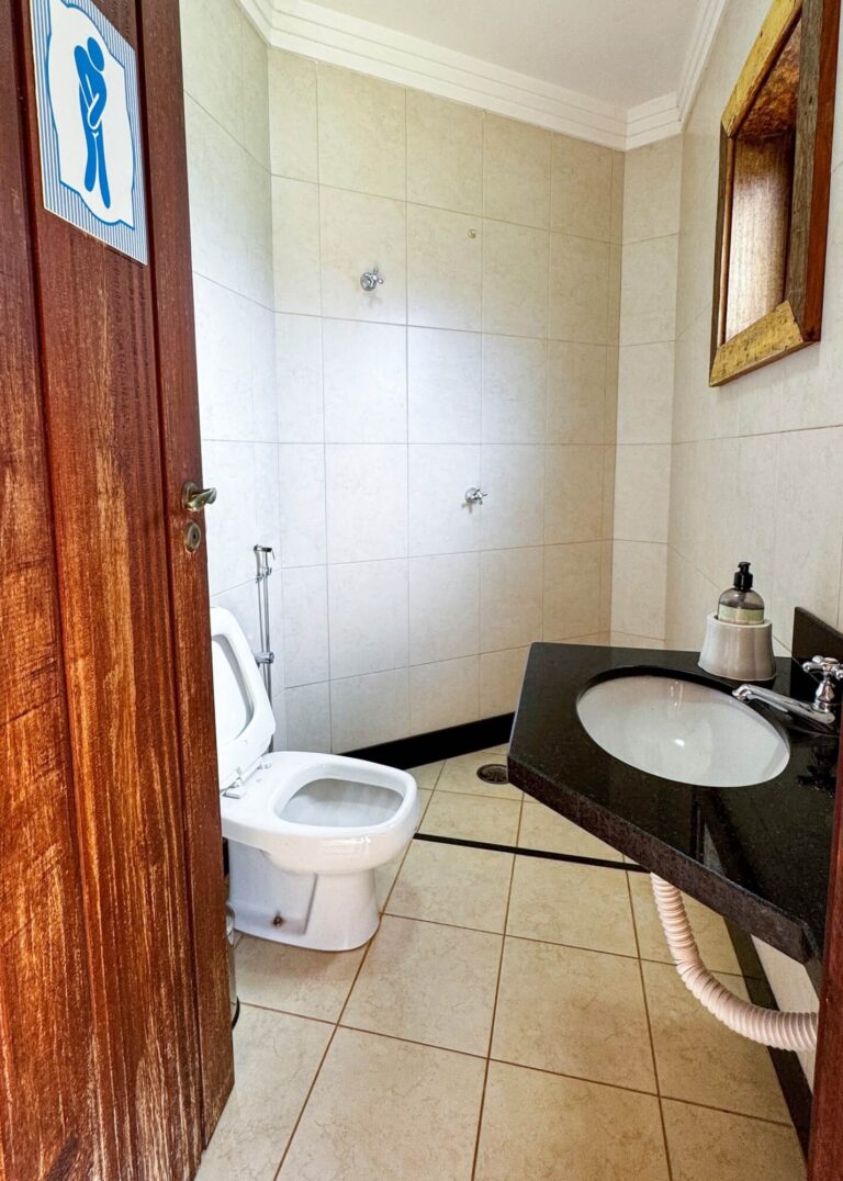 Banheiro Externo2