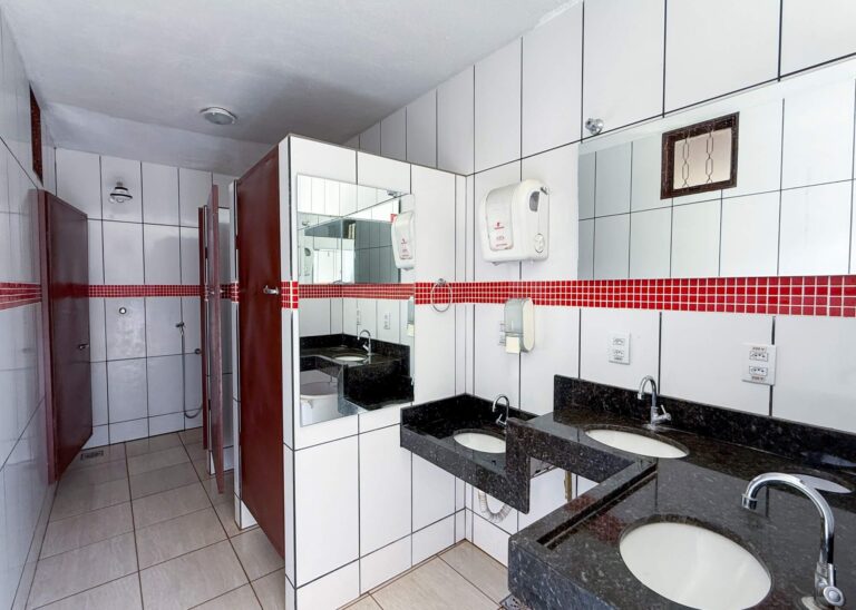Banheiro Externo1